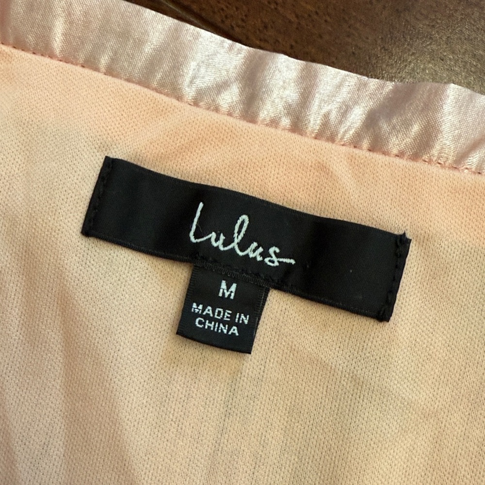 NWT Lulu's Pink Purple Sequined Floral Mini Faux Wrap Skirt M - Picture 4 of 5